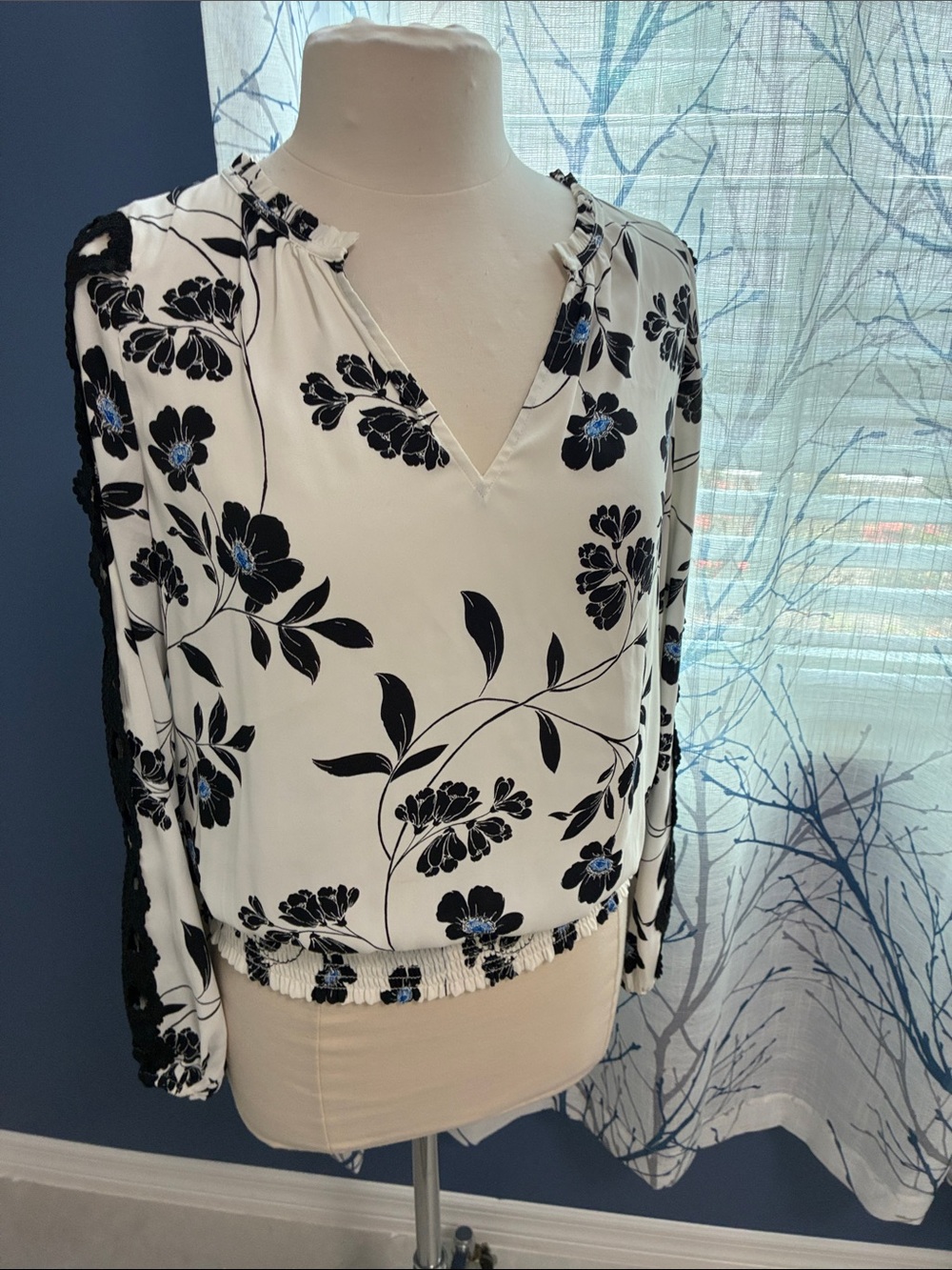 White House Black Market Embroidered Sleeve Blouse